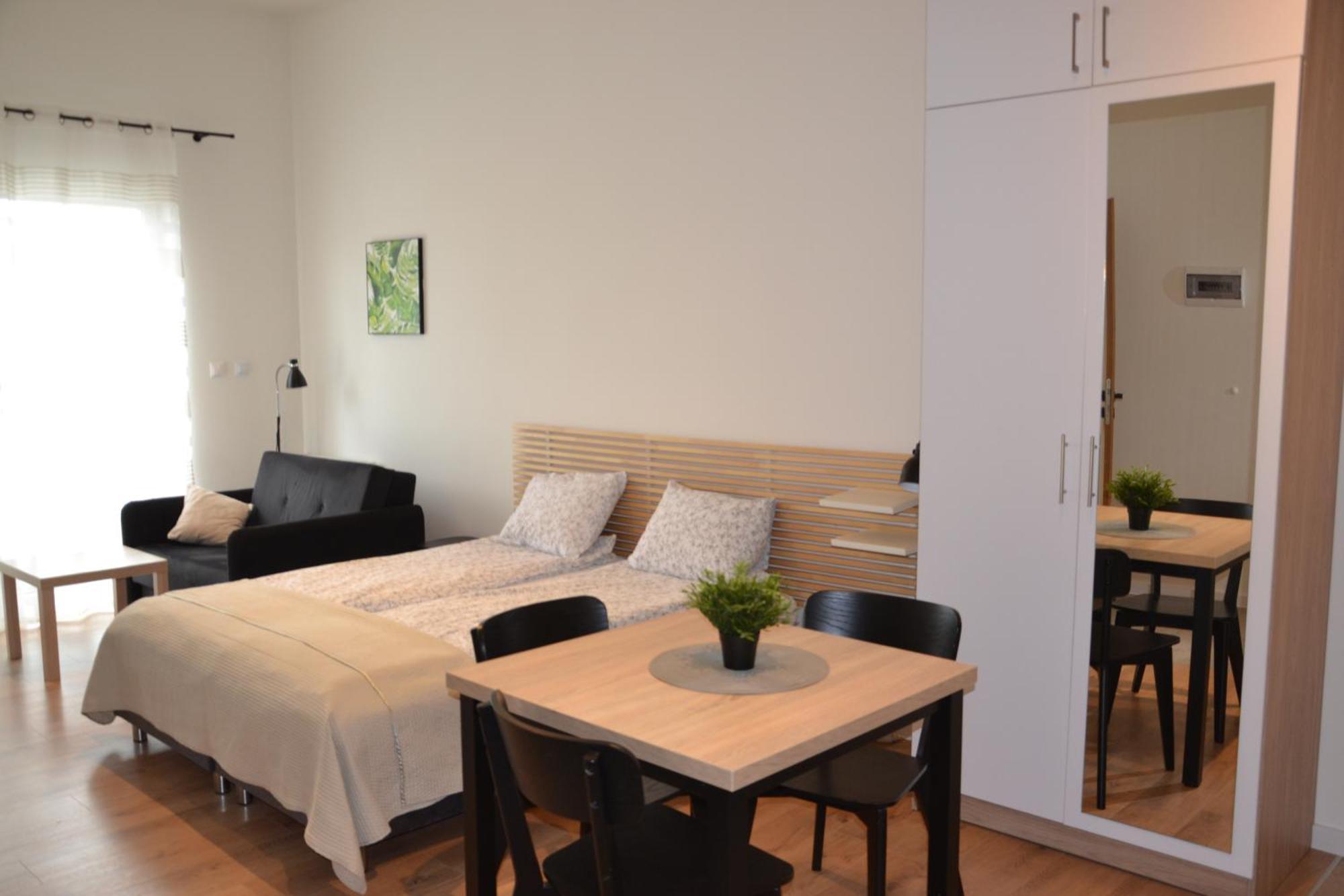 Na Ceglanej Apartment *